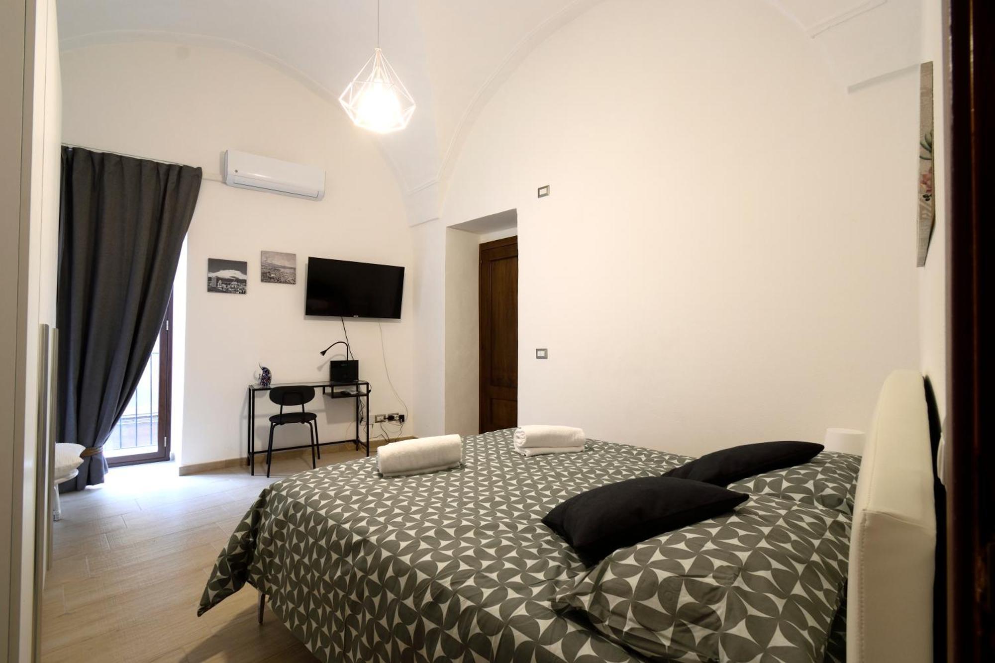 Апартаменты La Casa Di Carta Al Duomo Катания Экстерьер фото